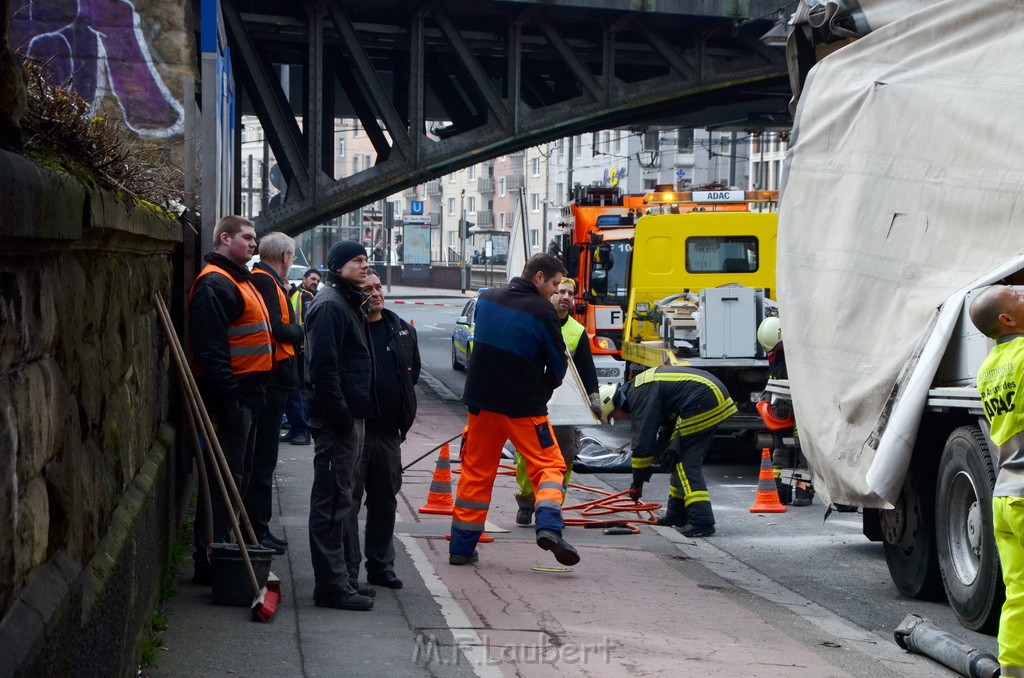 LKW Bruecke Koeln Deutz Opladenestr Deutz Muelheimerstr P165.JPG - Miklos Laubert